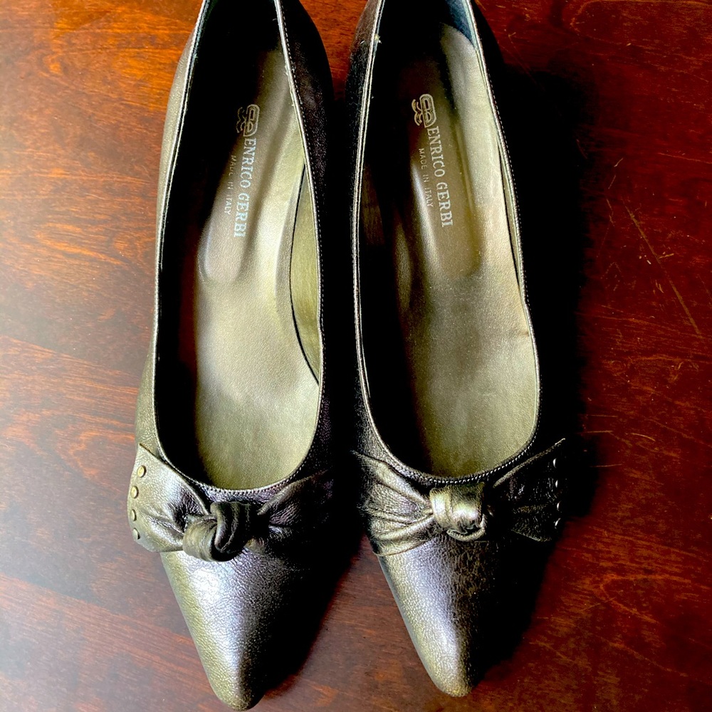 NWOT Enrico Gerbi Italian leather pointed toe pump